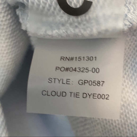 NEW NWOT Good American Cloud Tie Dye Sweatshort Sweat Short size 2 Medium - Picture 4 of 8